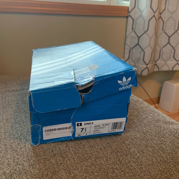 NWT Adidas Women’s Samba White with Green Stripes Sneakers 7.5 - Picture 7 of 8